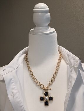 Botique Chunky Gold Chain Necklace with Black Stone & Pearl Cross Pendant